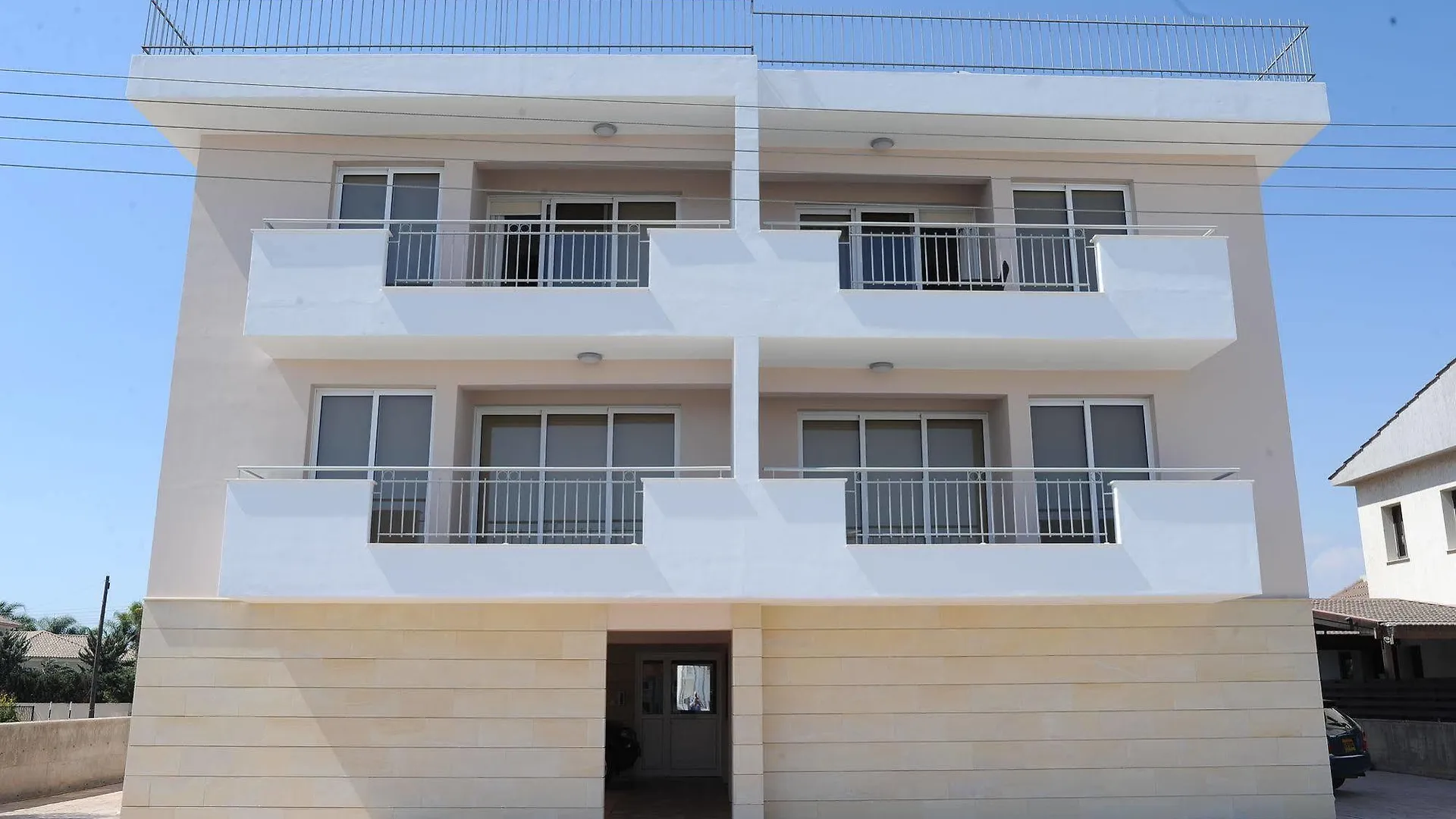 Kiti Deluxe Apartments קפריסין